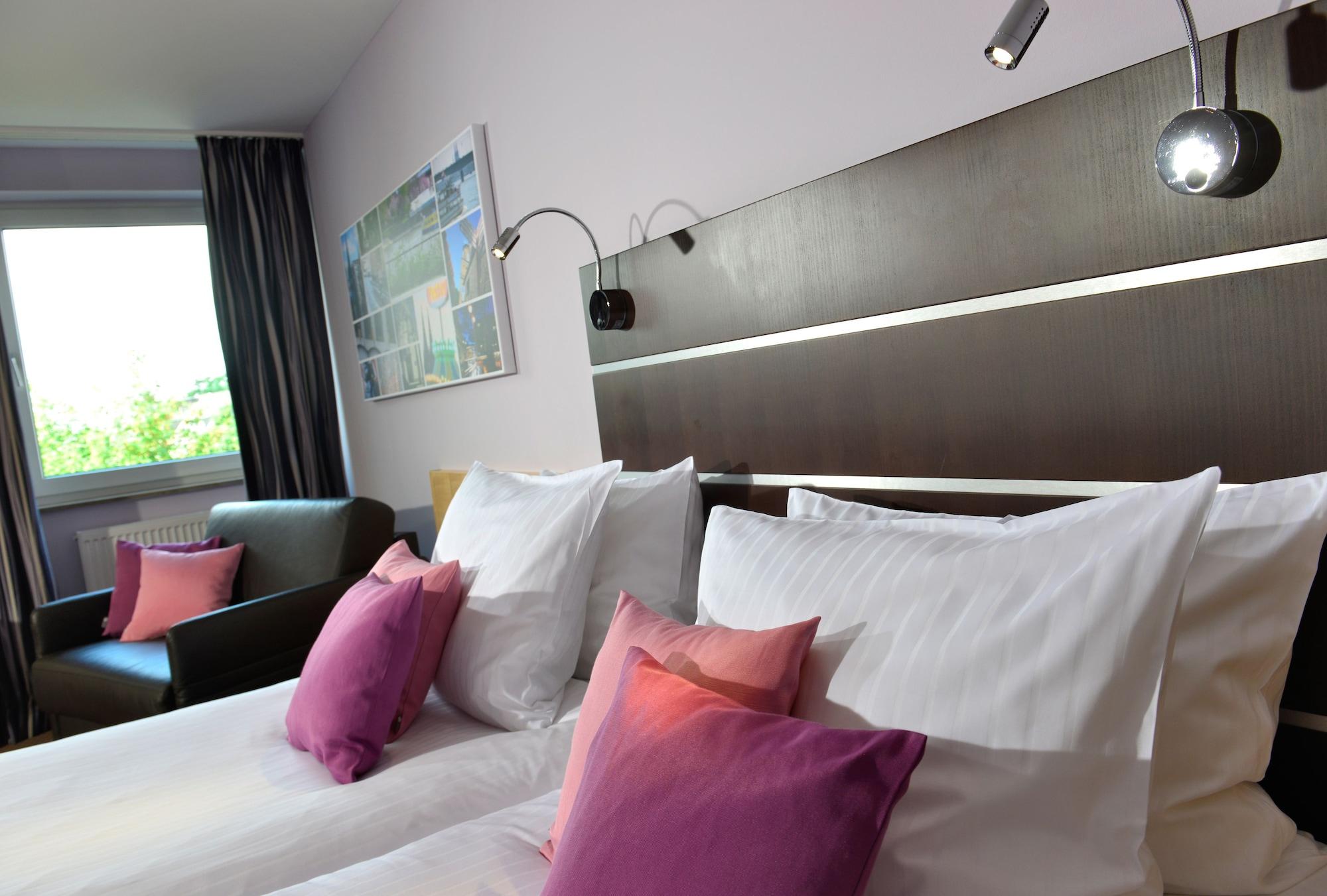Hotel Uhu Garni Кельн Екстер'єр фото