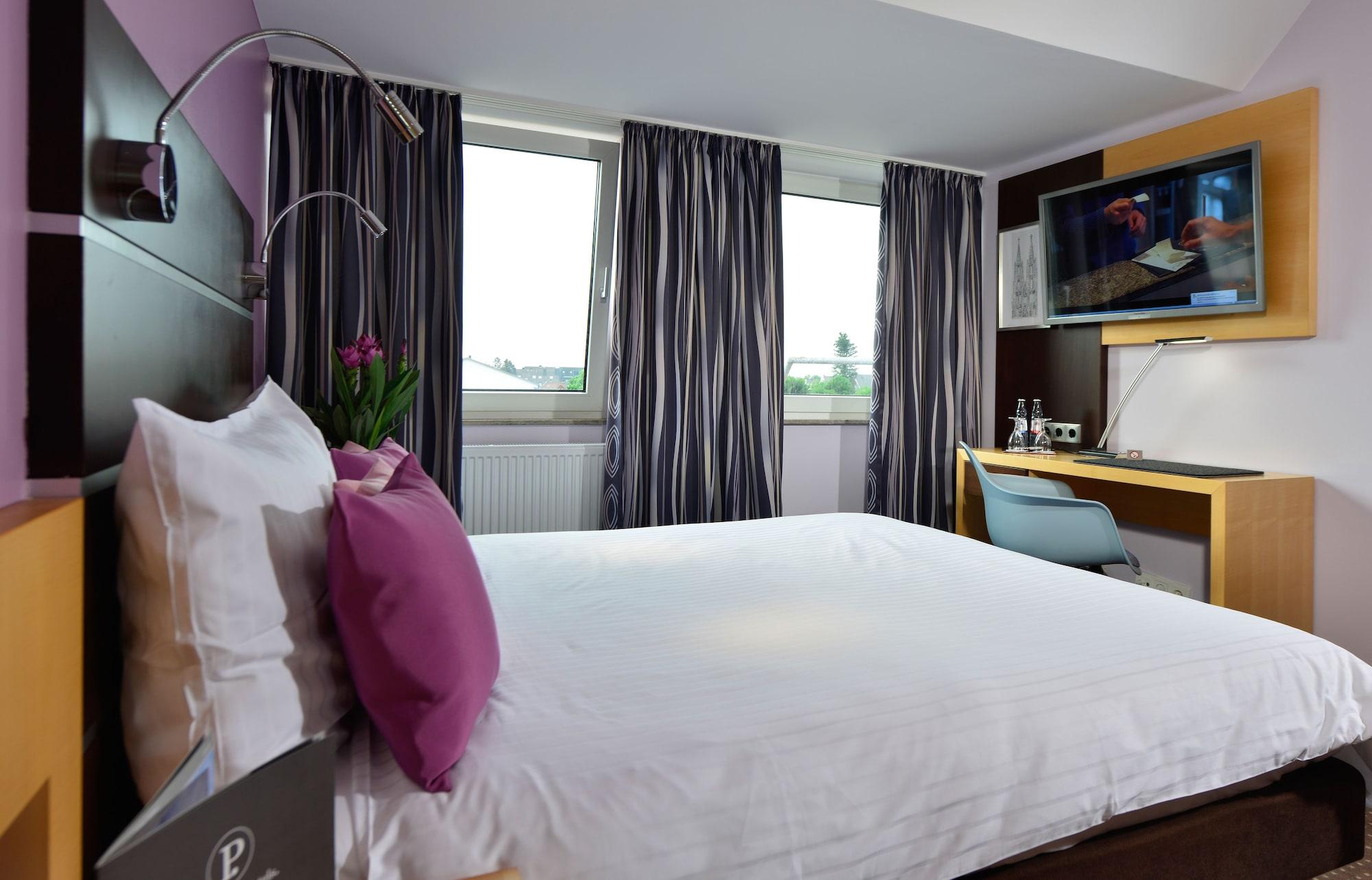 Hotel Uhu Garni Кельн Екстер'єр фото