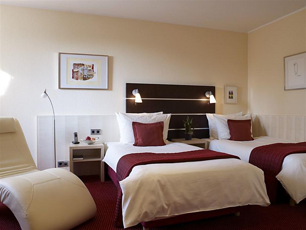 Hotel Uhu Garni Кельн Номер фото