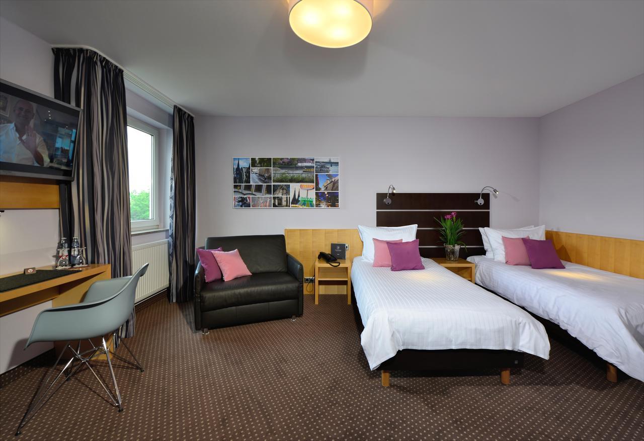 Hotel Uhu Garni Кельн Екстер'єр фото