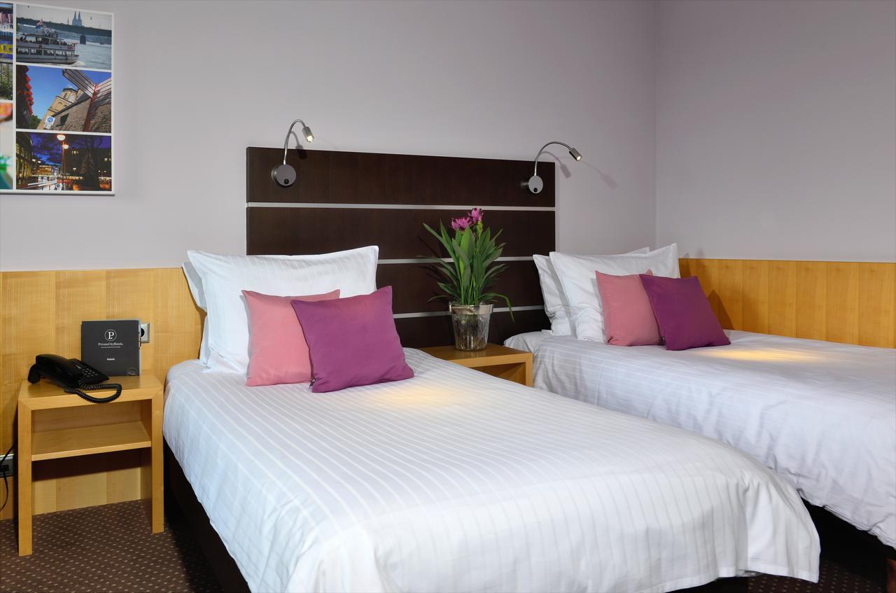 Hotel Uhu Garni Кельн Екстер'єр фото